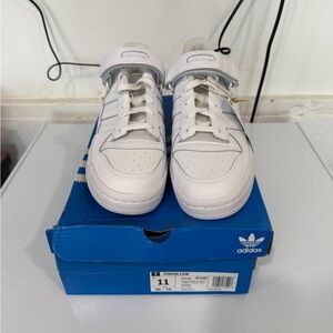 adidas Mens White Leather Forum Low Sneakers with Strap